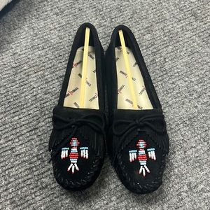 Minnetonka Women’s Romantic Soles Kiltie Moccasin (2973)